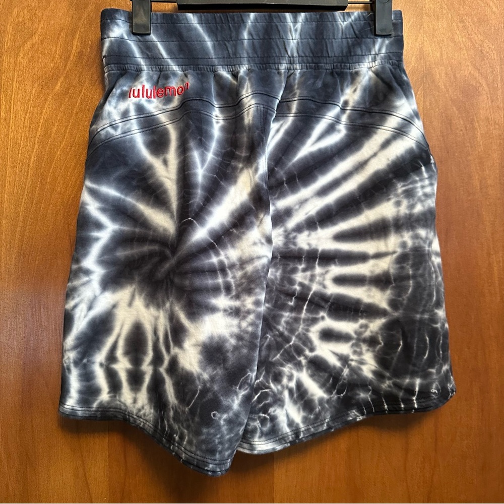 NWOT Lululemon Tie Dye High Waist‎ Rise Relaxed Short 4
